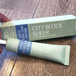 Clinique City Block Sheer SPF 25 in Mint Green